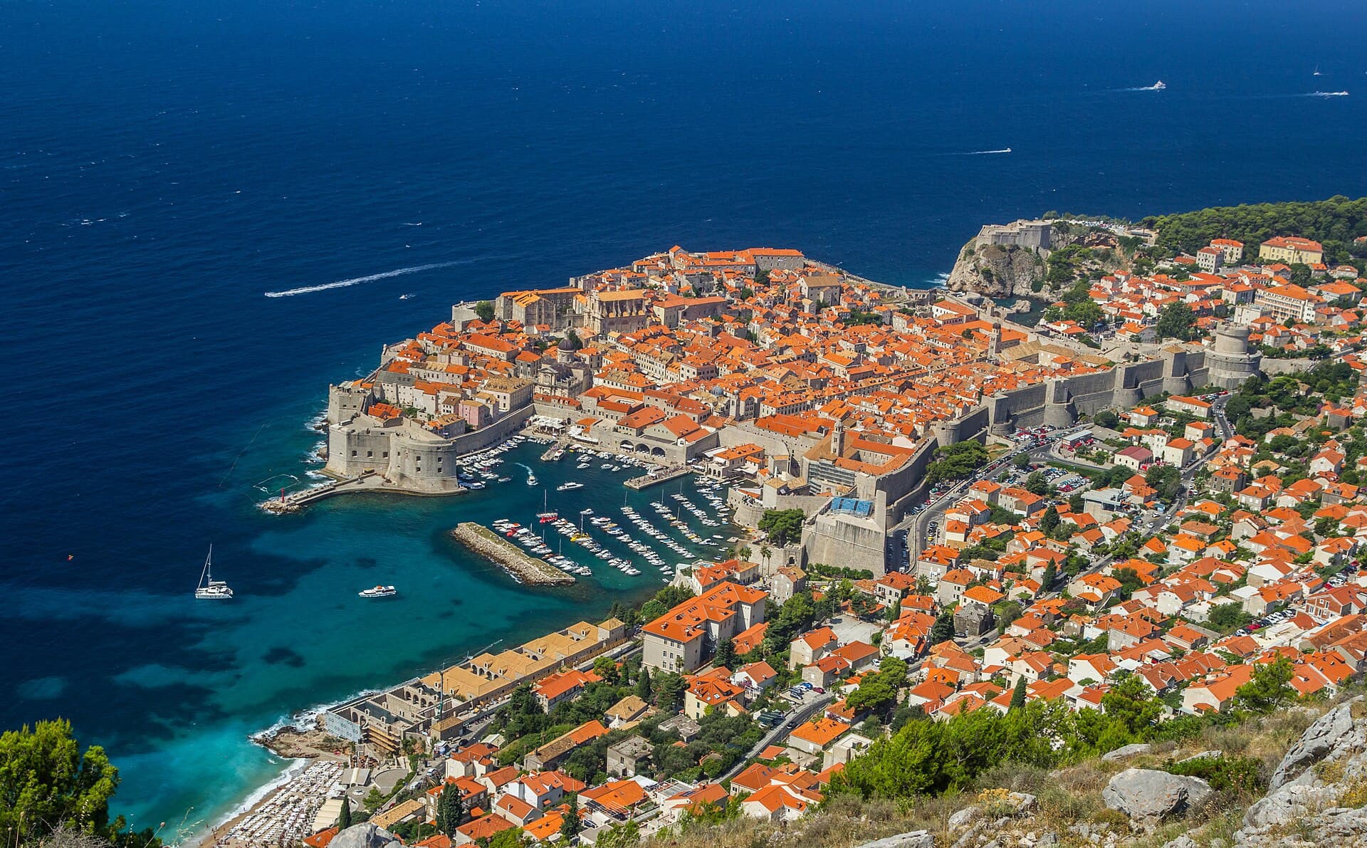 CROACIA ESPECTACULAR — Zagreb · Plitvice · Zadar · Split · Dubrovnik